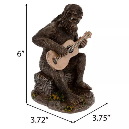 Figura de Sasquatch tocando la guitarra