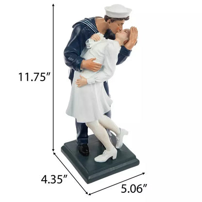 Figura de beso del Día de la Victoria sobre Japón