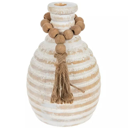 Jarrón de madera blanca con lazo de cuentas